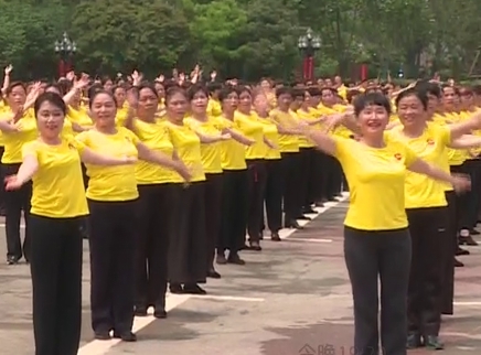 321动起来 广场舞《美丽的大中国》