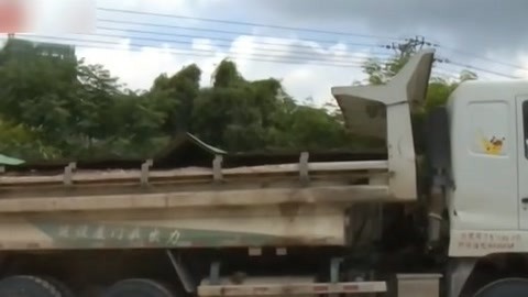 法治中国60分 货车超载被查出车主耍赖 骗子谎称传承岳飞文化