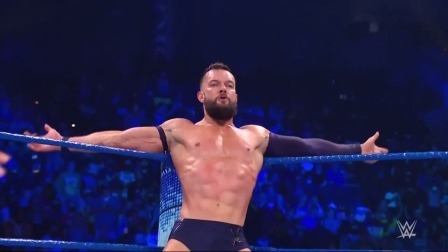 【摔角吧！斗士】WWE SD第1150期：罗门伦斯夺命锁晕芬巴洛尔