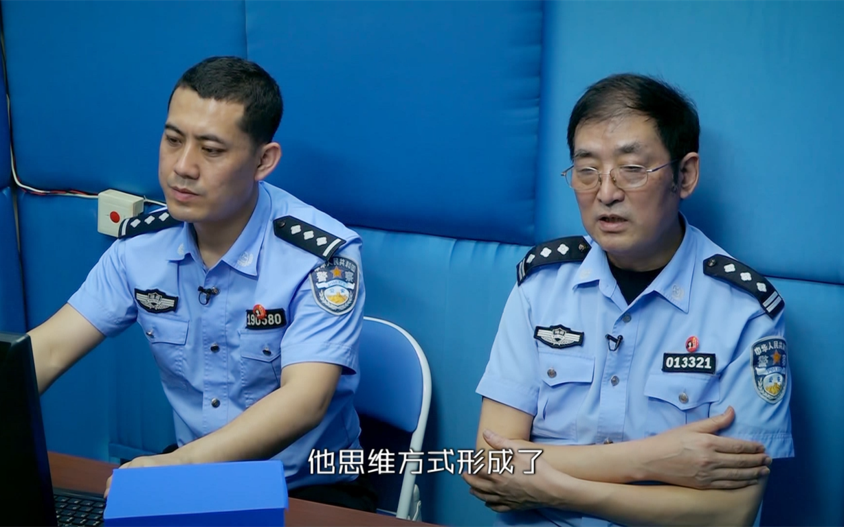 守护解放西 铁汉也柔情
