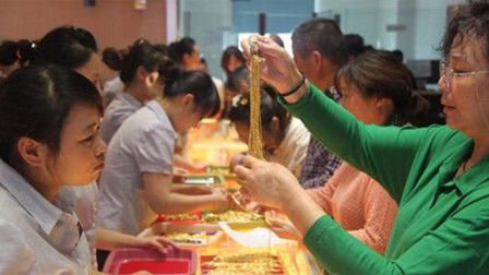 黄金店为什么能做到以旧换新，他们不怕亏钱吗？