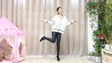 自由16步《纳西三部曲》广场舞，简单好看