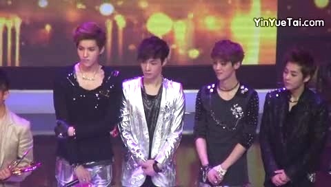 EXO EXO-M颁奖 十二届蒙牛酸酸乳音乐风云榜 饭拍版 12/04/08-EXO-M