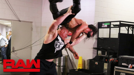 WWE RAW 2019 【RAW 07/29】大布猛发F5，用人肉砸担架
