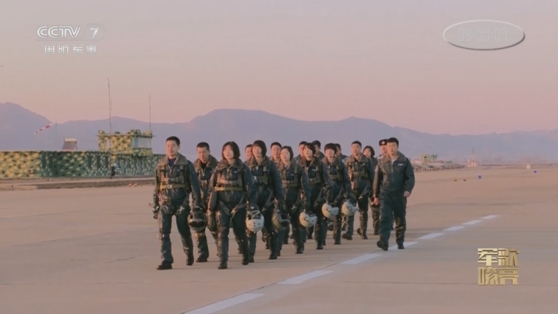 国防微视频-军歌嘹亮 《国防微视频-军歌嘹亮》 20220731 《女兵谣》