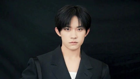 二十不惑&middot;关晓彤领衔青春小分队 易烊千玺出演二十不惑
