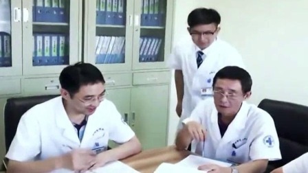 每日新闻报 用蚂蟥吸血治痘 小伙差点毁容
