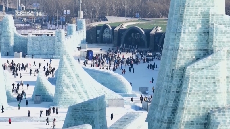 《新闻袋袋裤》 20251218