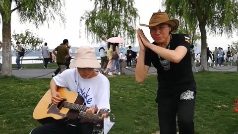 唱罢吹灯 许仙大叔现代搞笑版渡情