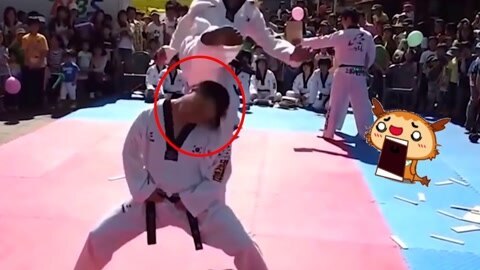 欢乐囧图 跆拳道骚年强行装X遭KO