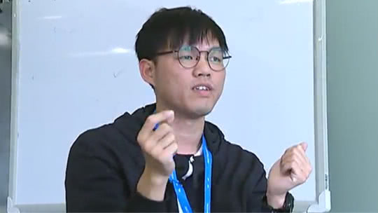1818黄金眼 滑板少年的“红人”养成记