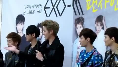 EXO 自我介绍 签名会 饭拍版 12/05/10-EXO-M