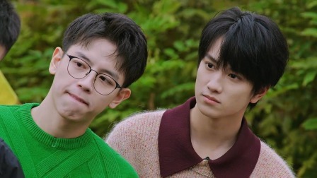 孟佳女团走秀式磨豆腐