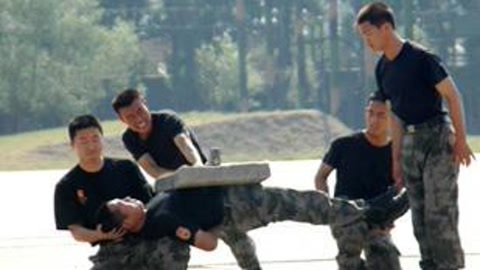 欢乐囧图 胸口碎大石说多了都是泪