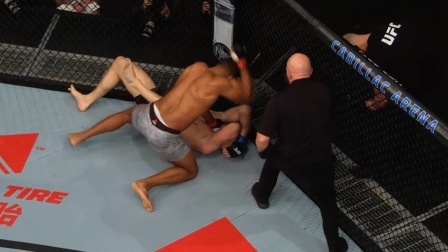 UFC终极格斗冠军赛 盘点“铁锤”欧沃瑞姆的五大毁灭时刻！
