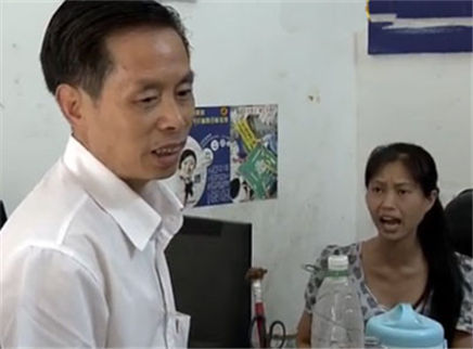 寻情记 半百老板恋上女职员 挥金赠房能否换真爱