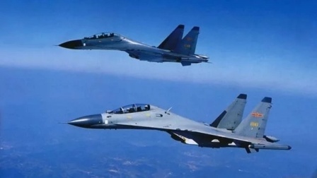 美国军机险些与台湾客机相撞！