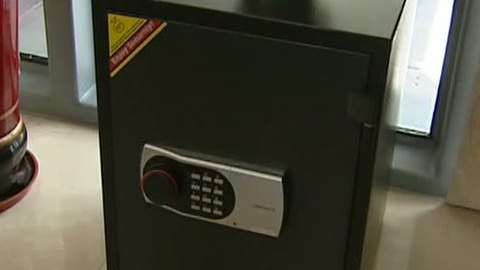 经济法眼 别墅里的惊天窃案