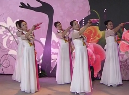 321动起来 广场舞《古韵女人花》