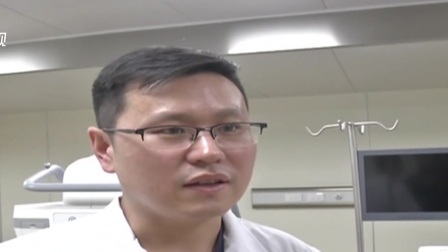 第一时间 美快递员送包裹后在顾客家门口热舞让人忍俊不禁