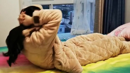 宅在家里做仰卧起坐