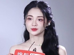 周洁琼：和吴宣仪蹲在马路上吃外卖 想起当训练生的时候