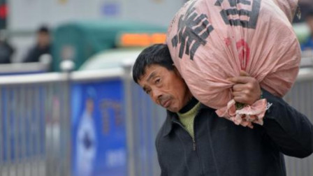 今年才过一半，就有农民返乡留守，怎么回事？
