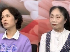 选择2019 大叔热衷健身 现场表演一字马