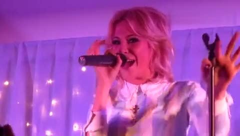 IU kiss&cry Kiss The Stars - Key 103 FM 饭拍版 12/02/01-Pixie Lott (小精灵洛特)