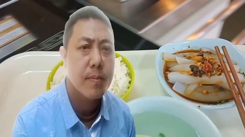 唱罢吹灯 吹灯叔进食堂吃麻辣凉粉，加上一晚饭一晚汤不超过十元，安逸哟