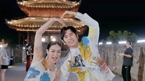 天声一对会员版之陆毅鲍蕾危险派对 钟丽缇张伦硕服装创意十足