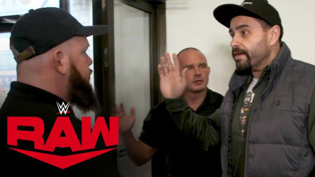 WWE RAW 2019 【RAW 11/25】因为拉娜早前申请限制令，卢瑟夫上班打卡后被警官带走