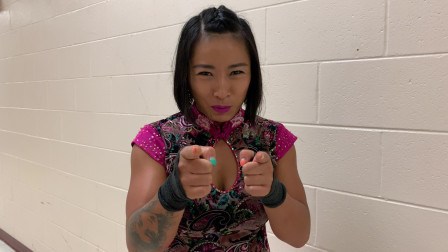 WWE在中国 NXT坦帕湾现场秀 中国之星李霞战胜对手