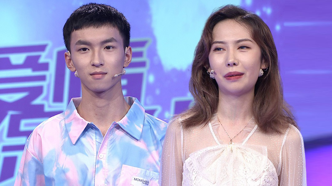 太霸道!女友咄咄逼人让小伙喘不过气