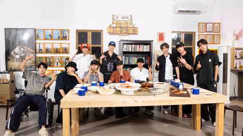 饿狼传说限定回归 李昊李耕耘互泼脏水