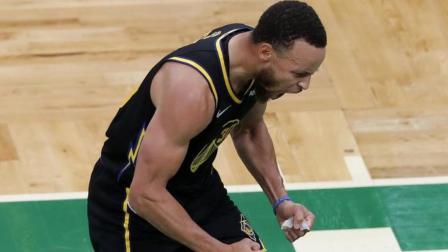 NBA热辣资讯 NBA官网FMVP榜：库里反超杰伦-布朗升至第一 维金斯上榜