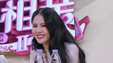 中国新相亲第二季 女生Big胆竟然腿咚张国立，情话Boy遇对手瞬间给整害羞了