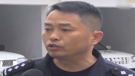 第一时间 男子开车听歌睡着 追尾电动车致人伤