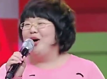 白日梦工厂 美女主播带您品尝各种长沙米粉