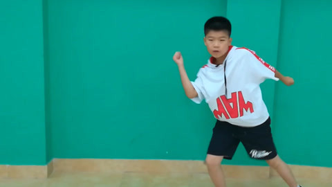 唱罢吹灯 儿童节小学生跳酷炫街舞