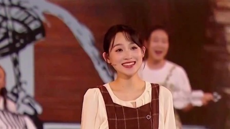 爱乐之都&middot;青春季 第二轮公演上半场开启，阿云嘎现场唱跳秀实力