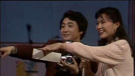 央视1986春晚 姜昆开启新职业，冯巩称作“十二品芝麻官”