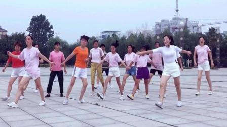 42步鬼步舞《格桑花儿几时开》附教学青青世界广场舞