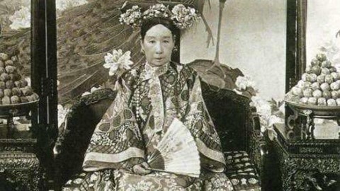 经典传奇 慈禧陵盗宝秘记