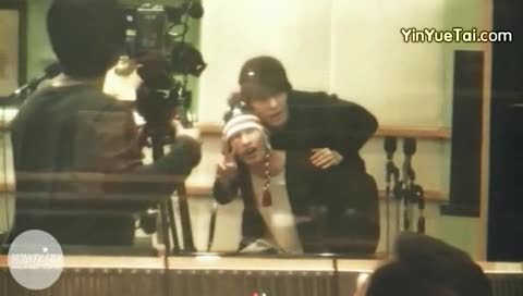 IU kiss&cry Kiss The Radio 饭拍版 11/12/26-Super Junior (SJ)