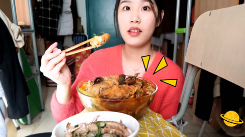 瘾食星球 妹子连点两碗超大份麻辣烫