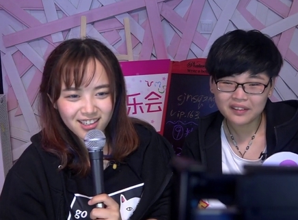 818超女聊天室 圈9献曲偶像包袱碎一地
