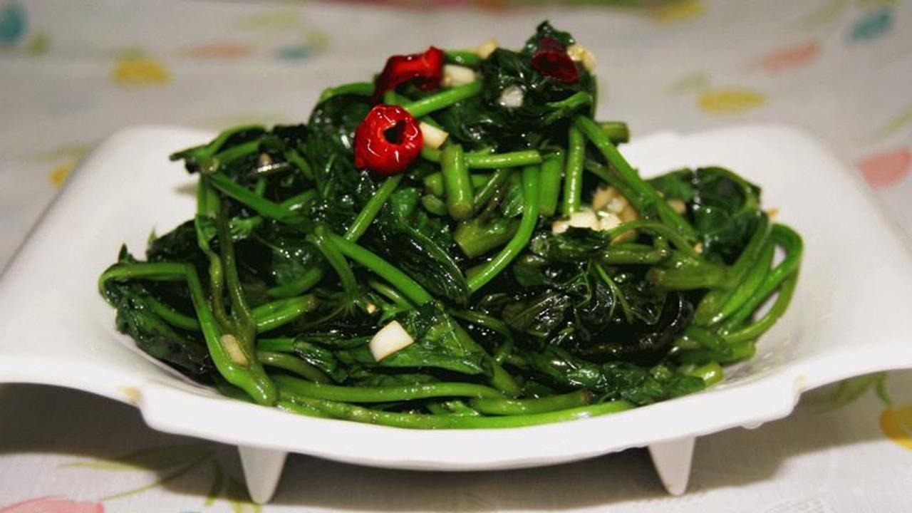 美&middot;食 农村常见的这道菜，很多人只吃它果实，不知它叶子防癌又降压