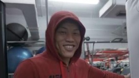 UFC终极格斗冠军赛 UFC深圳：李景亮大战前全力拉体能