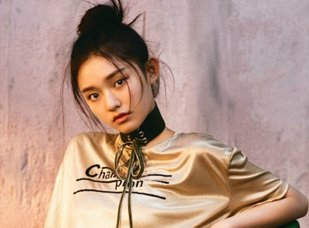 Cover star 林允 吃货girl剁手也要买买买